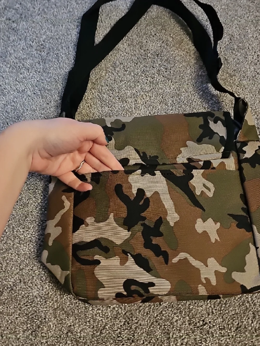 T❤️🔹️Port Authority Men's Camo Insulated Bag in Green and Brown